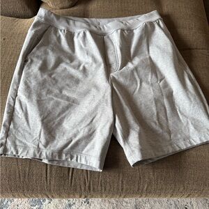 GUC men’s Vuori Coronado 8” shorts